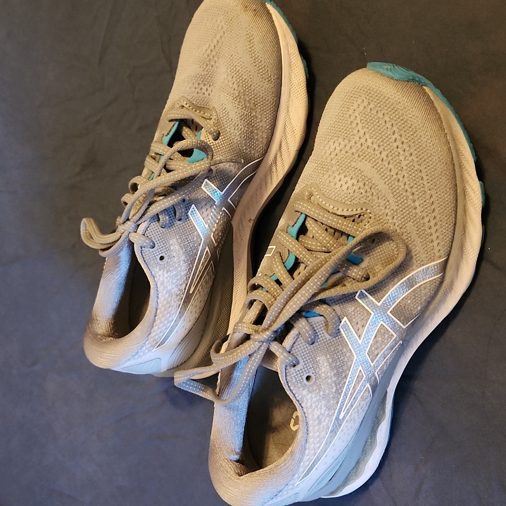 Asics Gel Nimbus 23 Size 7 1/2 Grey and Blue